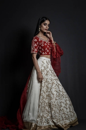 indian bridal dress for short height Bridal Lehenga For Short Height Girl Metallic Rose Gold Bridal Lehenga Custom Indian Bridal Wear